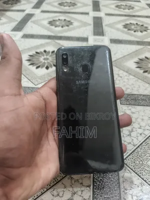 Samsung Galaxy A20 32 GB Black
