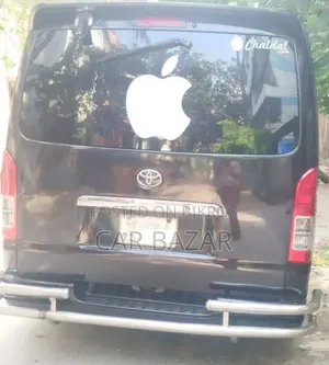 Toyota HiAce 2014 Black