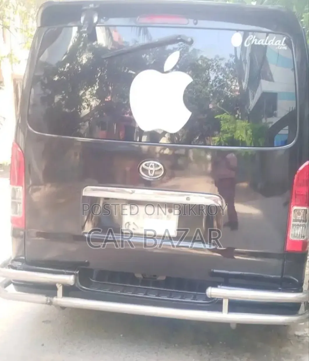 Toyota HiAce 2014 Black