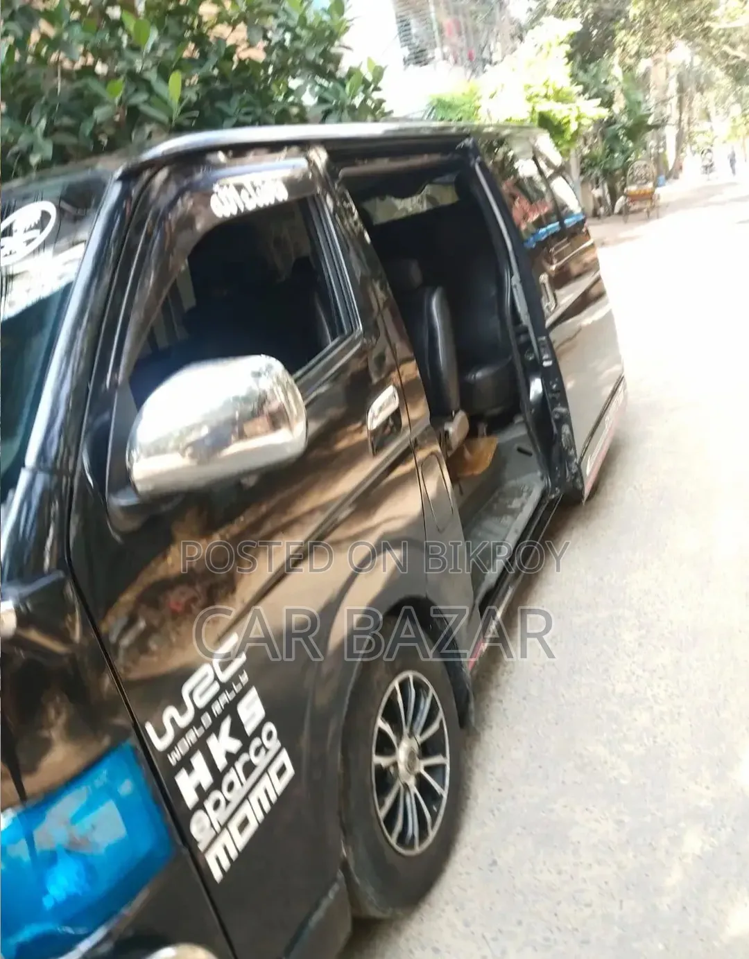 Toyota HiAce 2014 Black