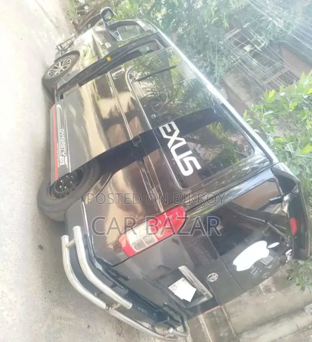 Toyota HiAce 2014 Black