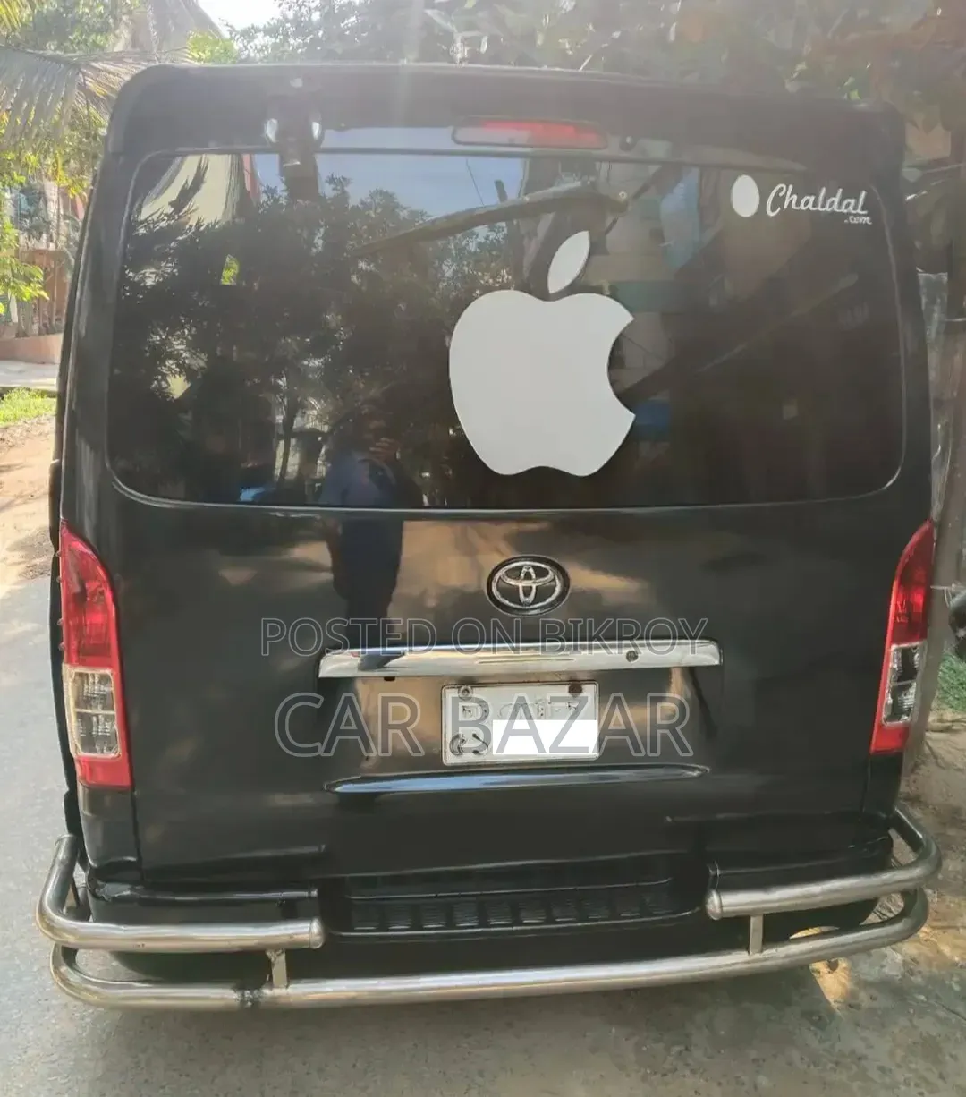 Toyota HiAce 2014 Black