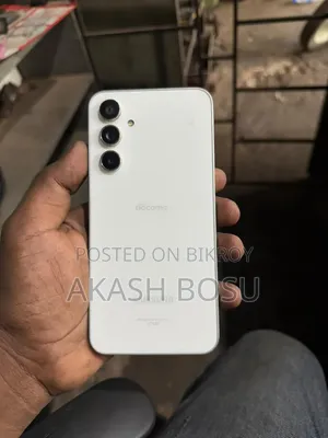 স্যামসাং গ্যালাক্সি এ৫৪ ৫জি ১২৮ জিবি হোয়াইট