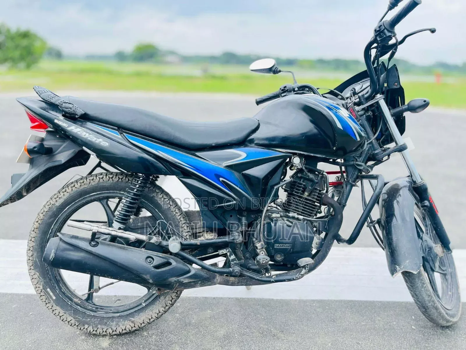সুজুকি হায়াতে ২০১৯ নীল