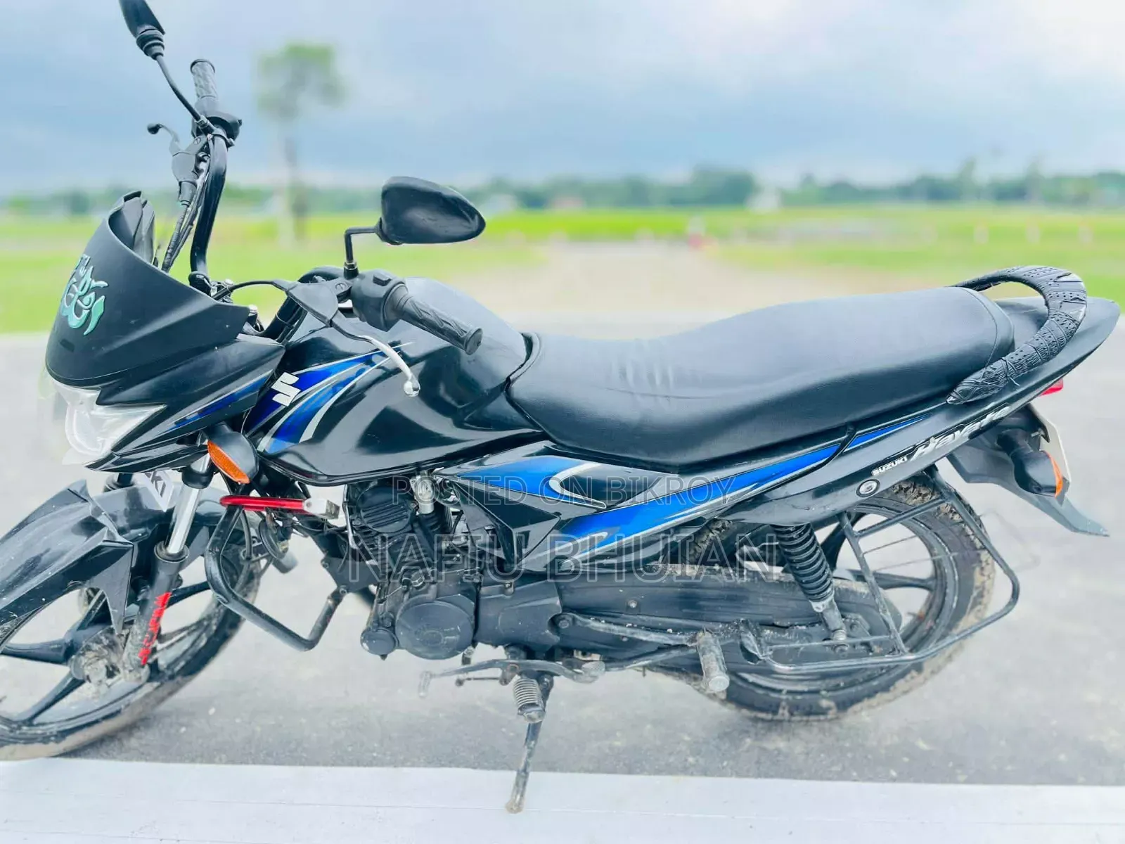 সুজুকি হায়াতে ২০১৯ নীল