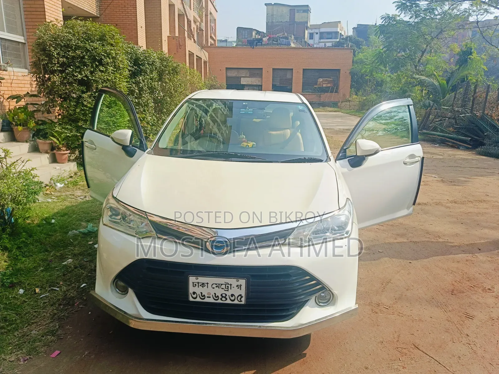 টয়োটা এক্সিও ২০১৬ সাদা