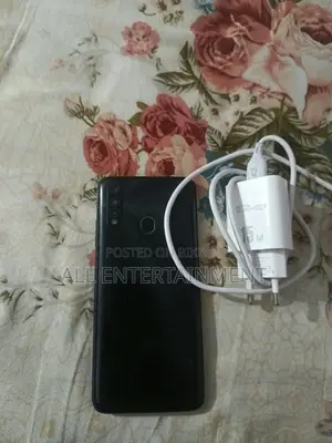 Walton Primo R8 64 GB Black