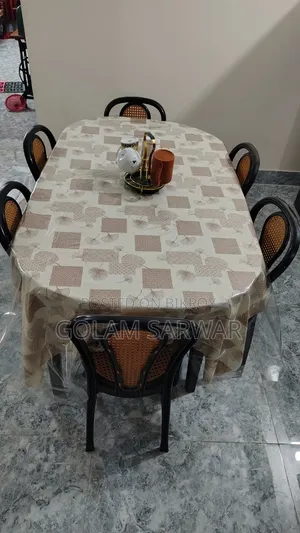 চেয়ার সহ ডাইনিং সেট