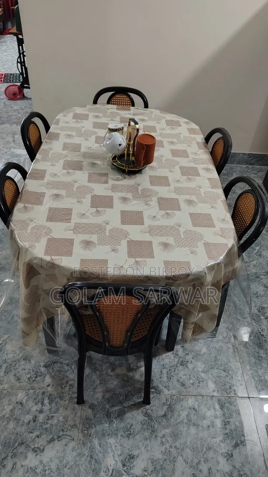 চেয়ার সহ ডাইনিং সেট