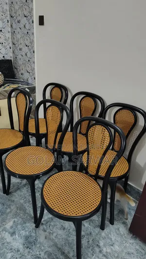 চেয়ার সহ ডাইনিং সেট