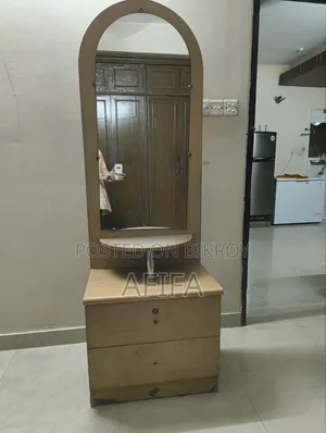 Selling Dressing Table