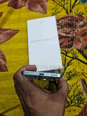 অনার ম্যাজিক ৬ ২৫৬ জিবি নীল