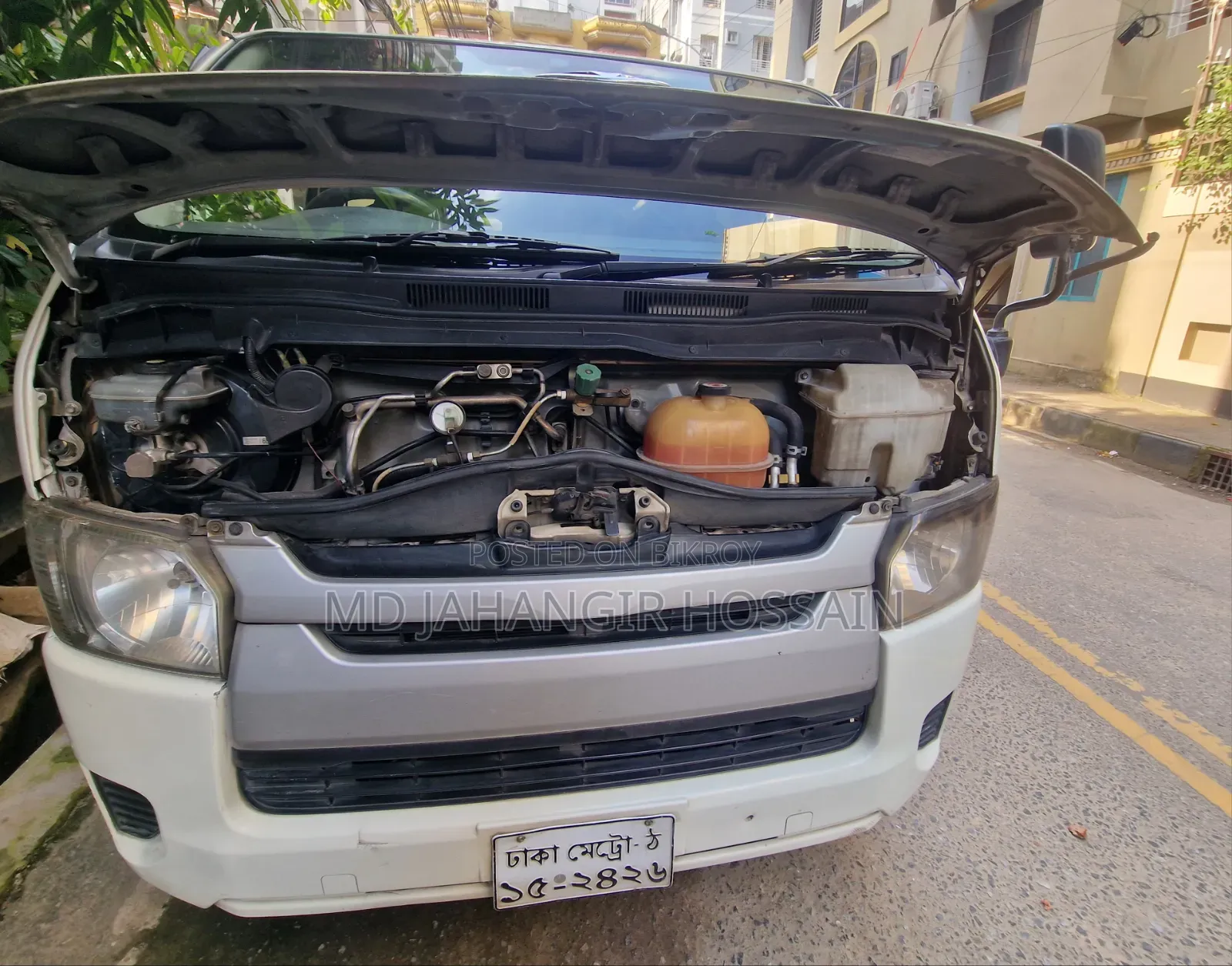 Toyota HiAce 2017 White