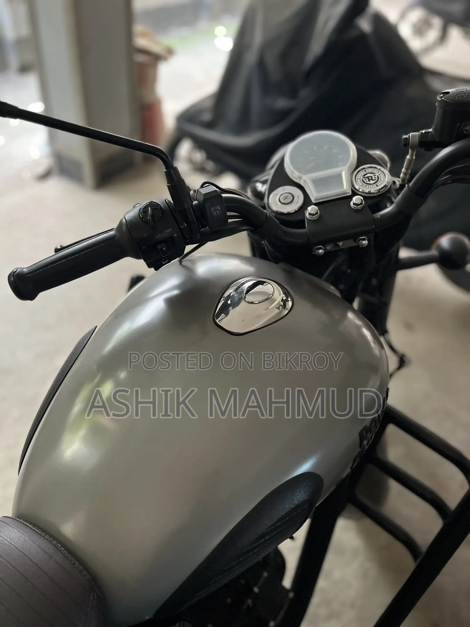 Royal Enfield Classic 350 2024 Gray