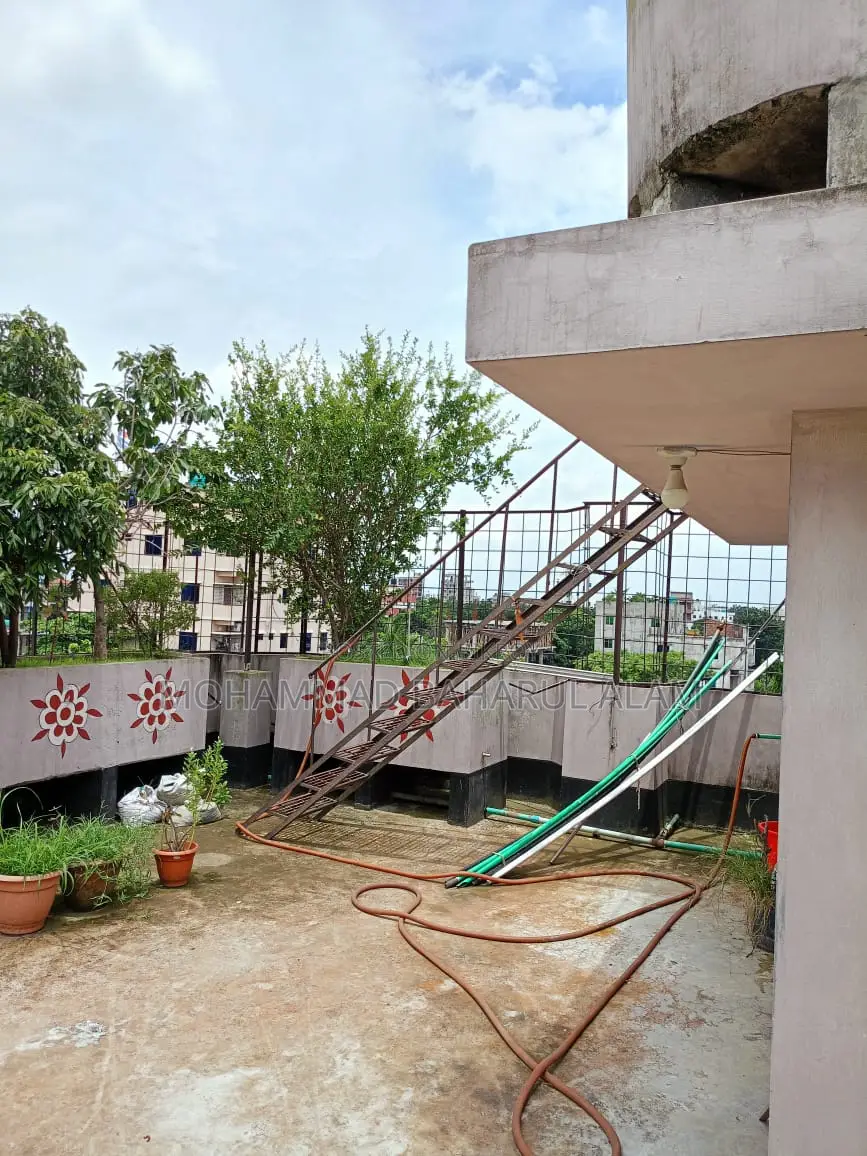 কেরানীগঞ্জে সাজানো ১৬ বেডরুমের বাড়ি বিক্রয়