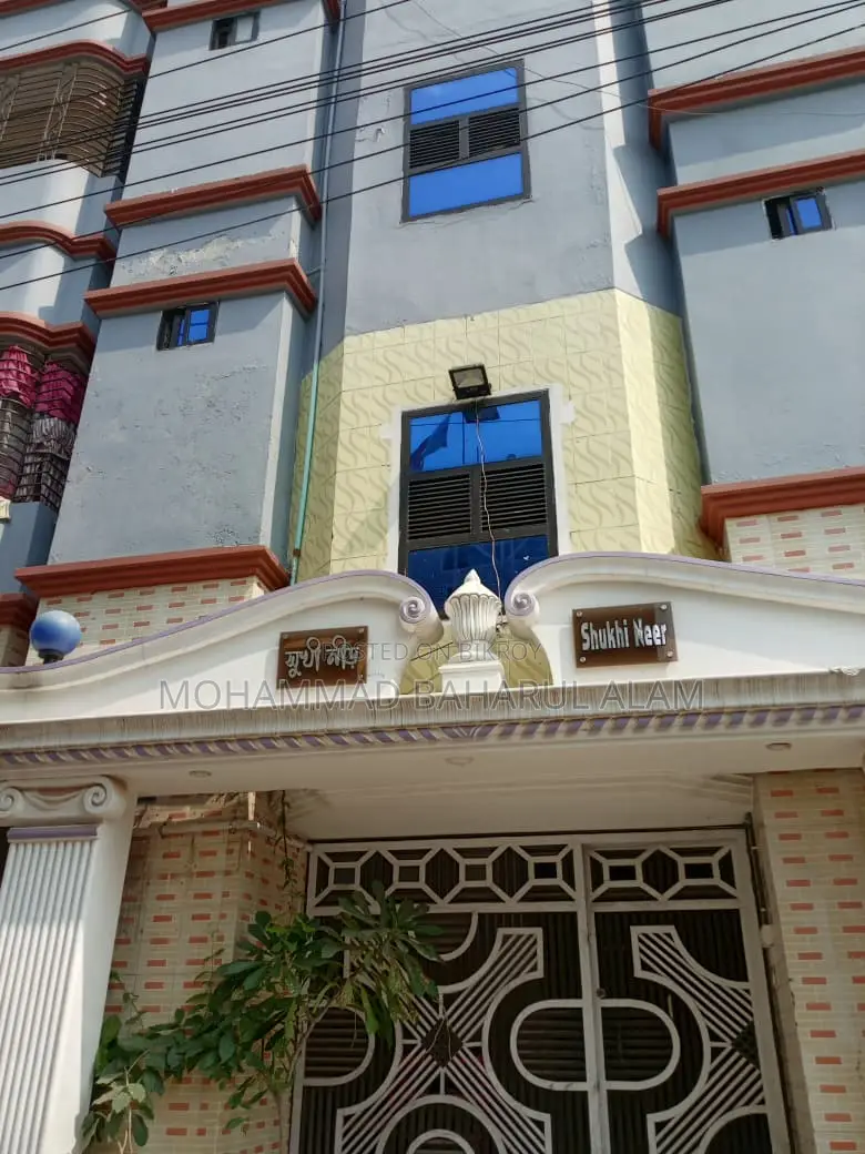 কেরানীগঞ্জে সাজানো ১৬ বেডরুমের বাড়ি বিক্রয়
