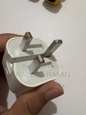 Apple Adaptor 20W PD