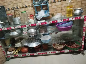 গ্লাস শো কেস