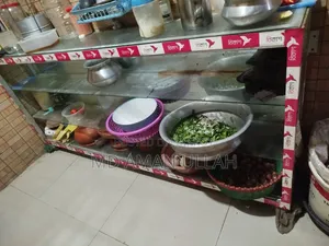 গ্লাস শো কেস