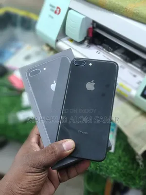 Apple iPhone 8 Plus 64 GB Black