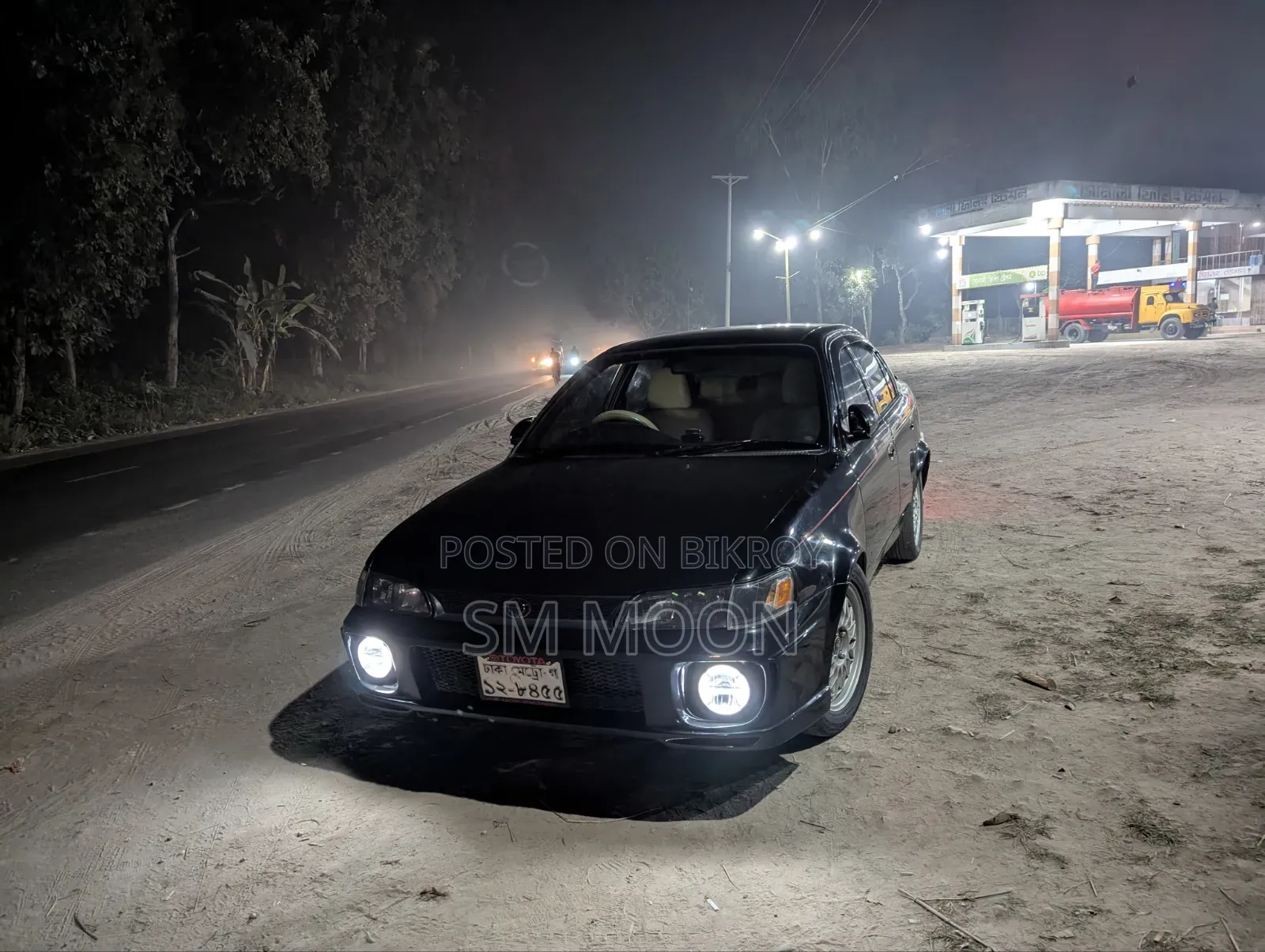 টয়োটা করোলা ১৯৯৪ কালো