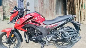 হোন্ডা হরনেট ২.০ ২০২১ লাল