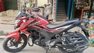 হোন্ডা হরনেট ২.০ ২০২১ লাল