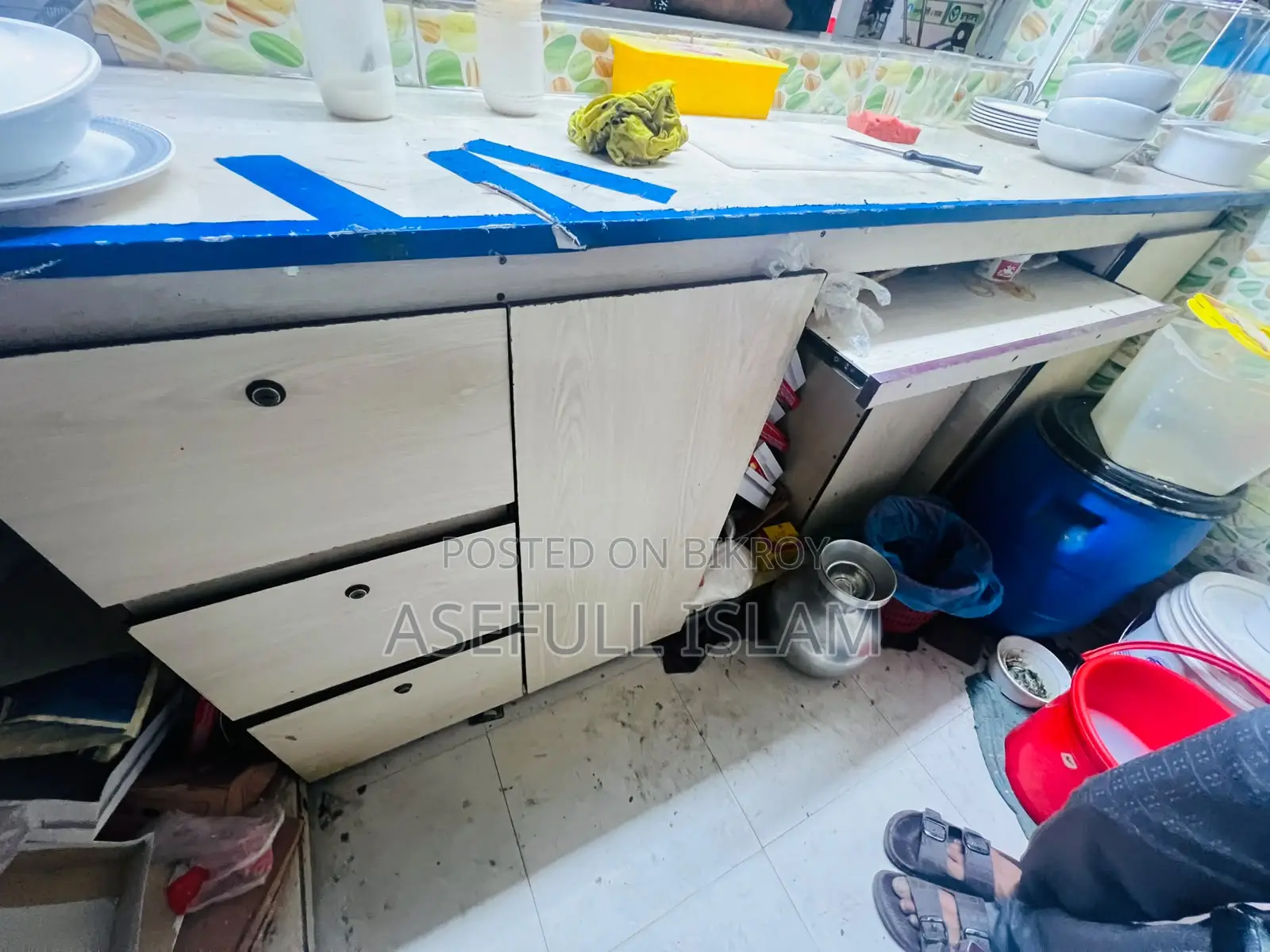 Computer Table Sell Post