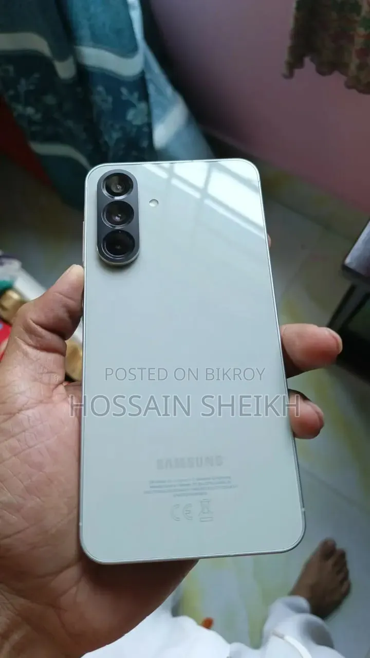 স্যামসাং গ্যালাক্সি এ৫৬ ১২৮ জিবি