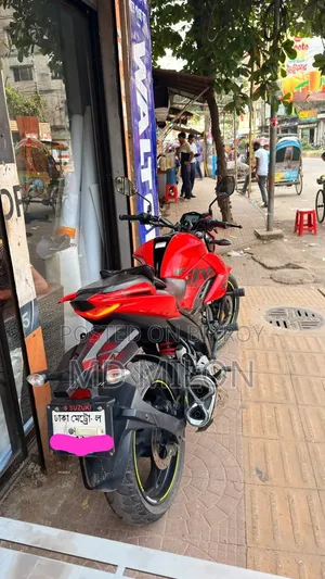 সুজুকি জিক্সার ২০২৪ রেড