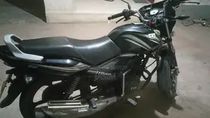TVS Metro Plus ২০১৬ কালো