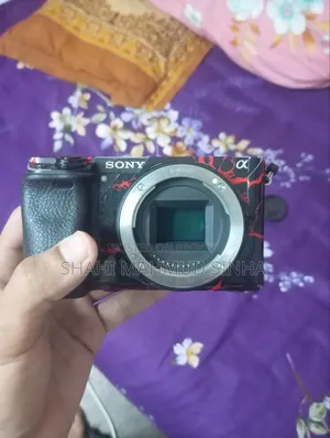 সনি ৬৩০০ ভিলট্রোক্স ২০মিমি সহ