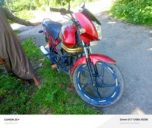 Mahindra Centuro 2017 Red