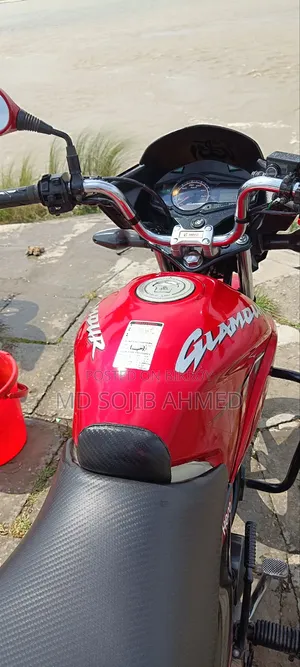 Hero Glamour 2019 Red