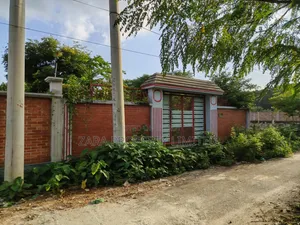৩ কাঠা বক্স কর্নার ২৪ নং সেক্টরে