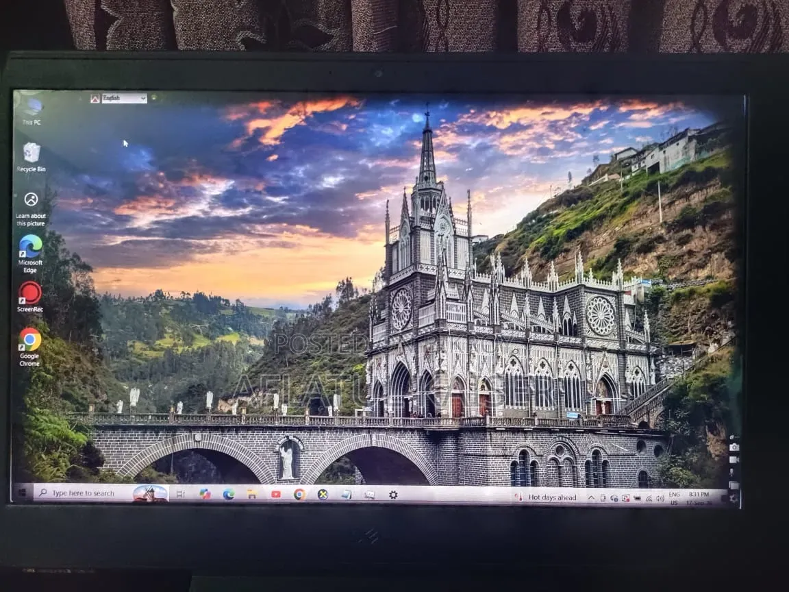 Laptop Dell G7 15 7588 16GB Intel Core i7 HDD+SSD 1T