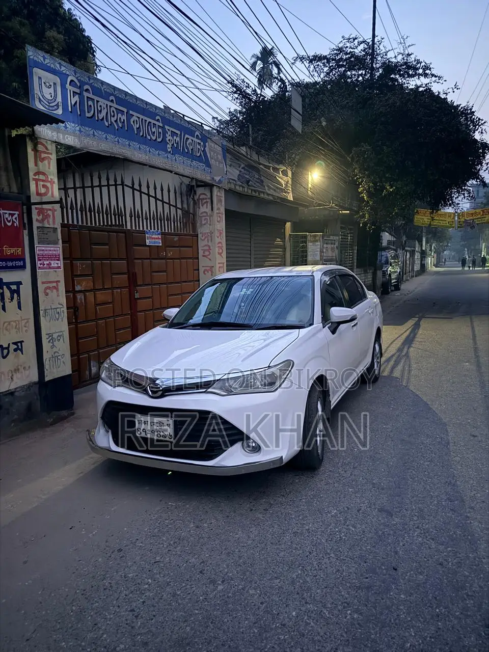 টয়োটা এক্সিও ২০১৬ সাদা