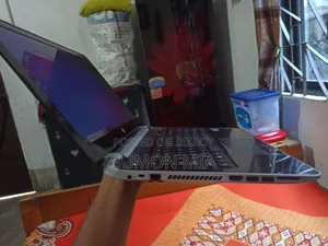 Laptop HP 15 4GB Intel Core i5 HDD+SSD 128GB