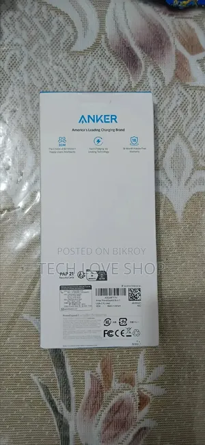 Anker PowerExpand 8-in-1 Hub + Logitech M650L Mouse