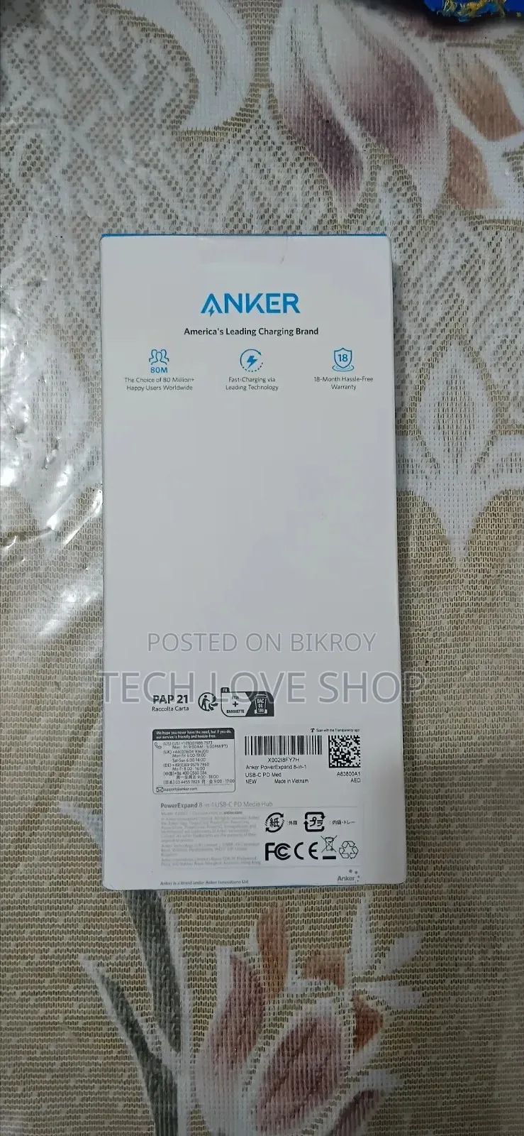 Anker PowerExpand 8-in-1 Hub + Logitech M650L Mouse