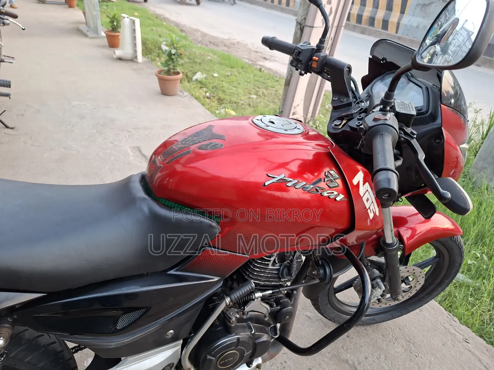 Bajaj Pulsar 150 2011 Red
