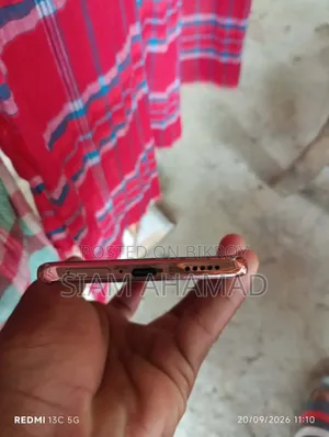 ভিভো ভি৪০ ৫জি ২৫৬ জিবি গোল্ড