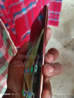 ভিভো ভি৪০ ৫জি ২৫৬ জিবি গোল্ড