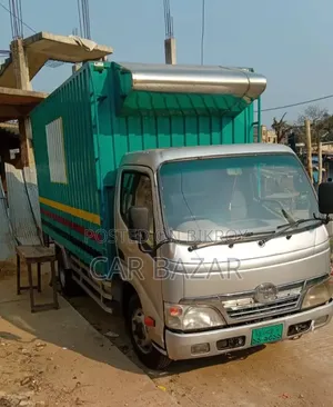 Toyota Dyna Delivery Van 2020 14 Feet Body