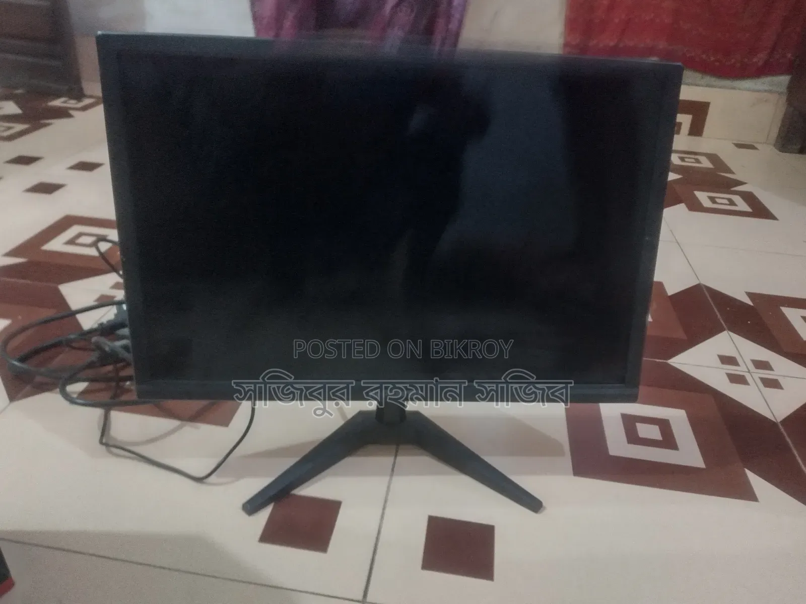 19 Inch Monitor