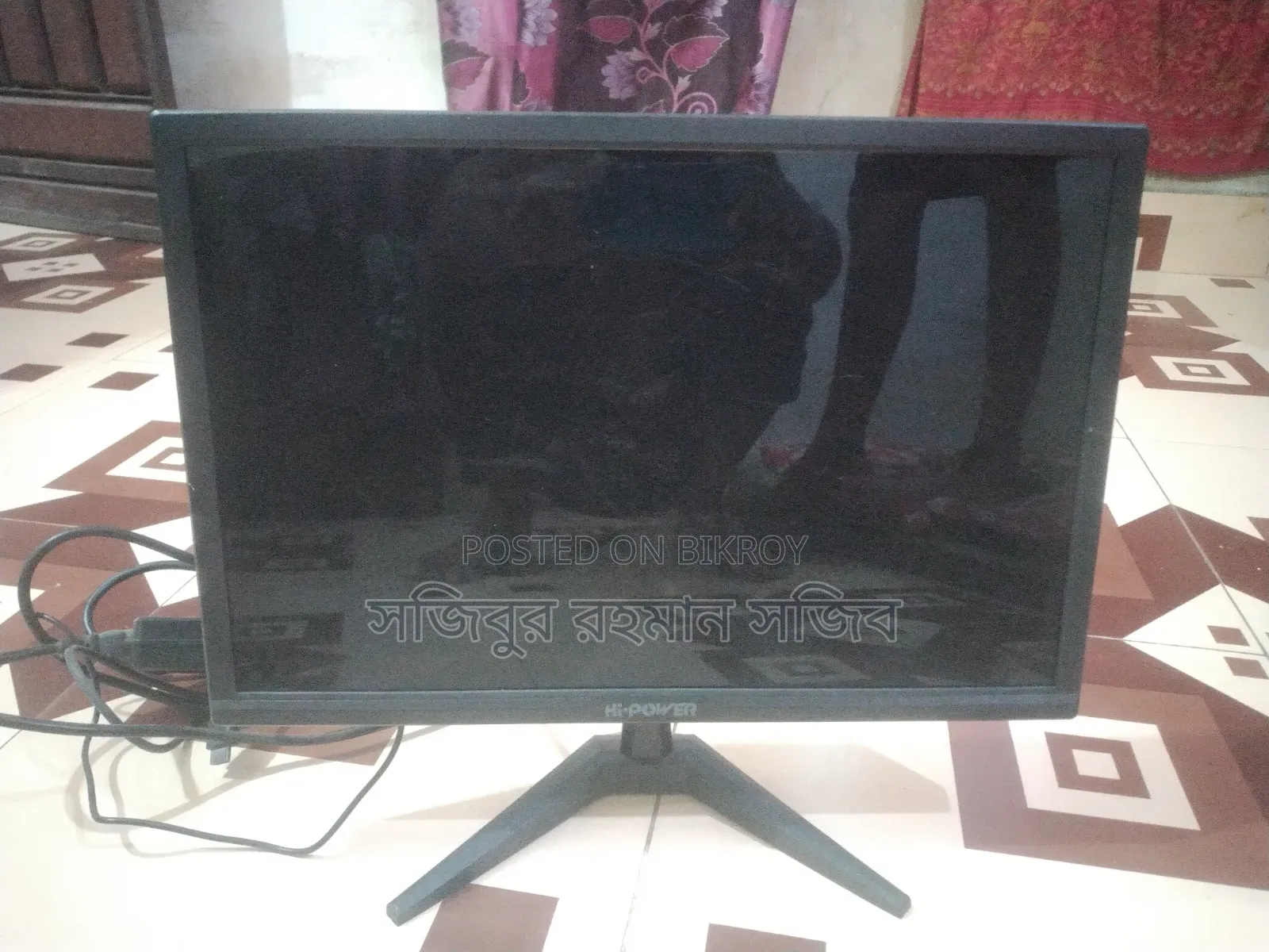 19 Inch Monitor