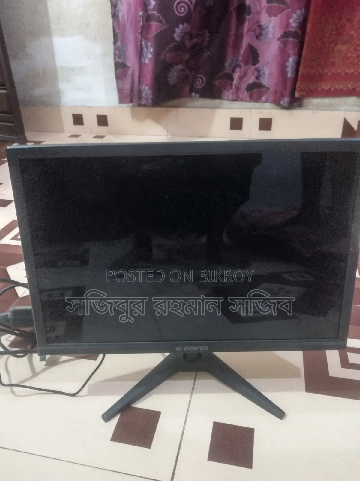 19 Inch Monitor