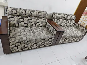 5-seater sofa set for sale. (Used)