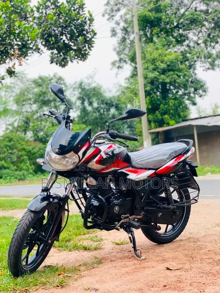 Bajaj Discover 125 2021 Black