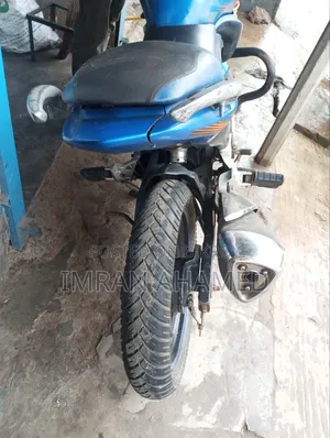 রানার এক্সট্রিট ১৫০ ২০১৮ ব্লু